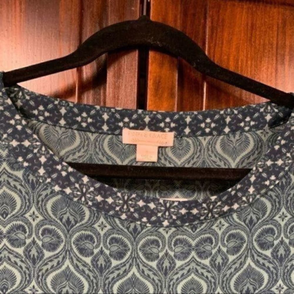 NWT Finn & Grace Green & Blue crewneck shirt small - Picture 5 of 9